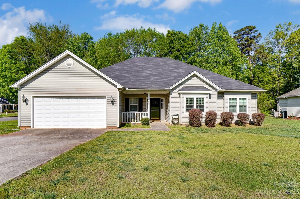 417 Linsbury Court