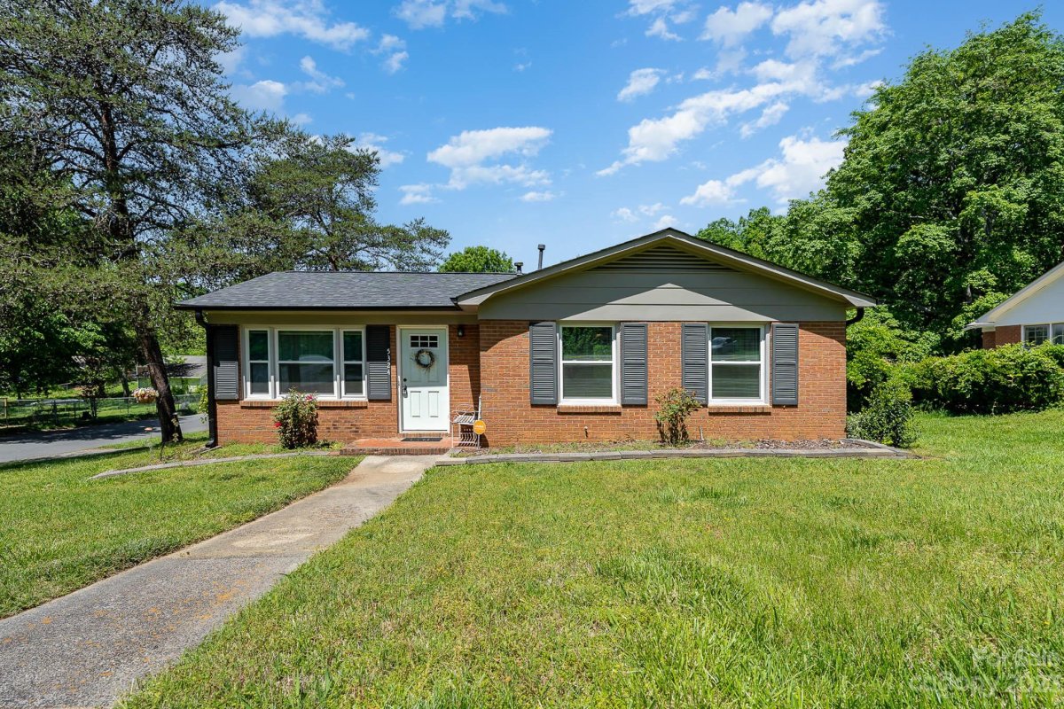 5324 River Falls Drive