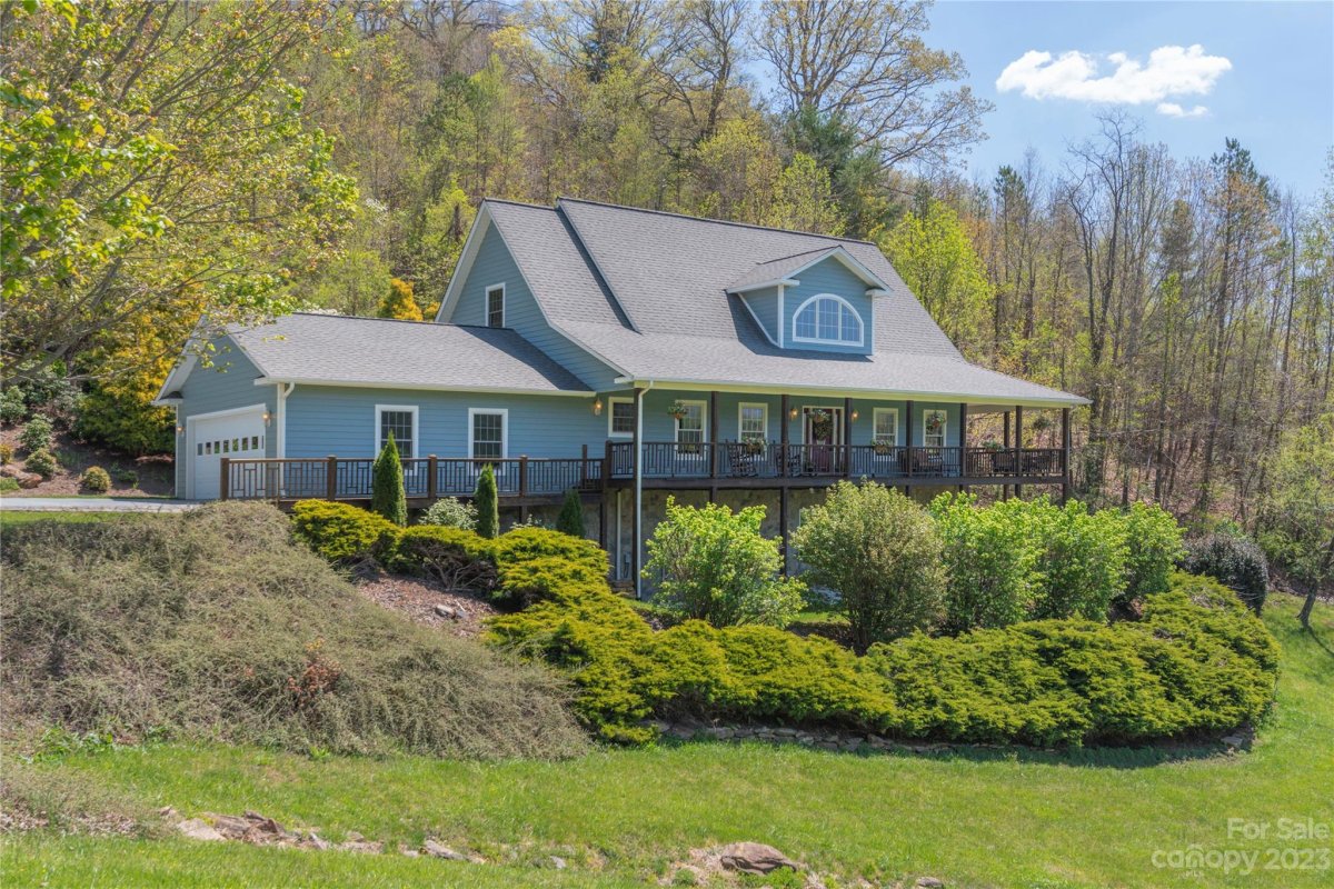 81 Kinross Lane