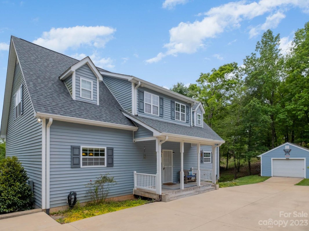 121 Stonecliff Lane