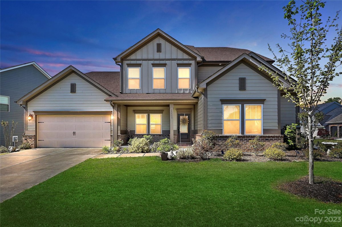 15533 Venezia Lane