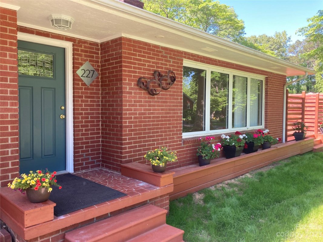 227 Beverly Drive