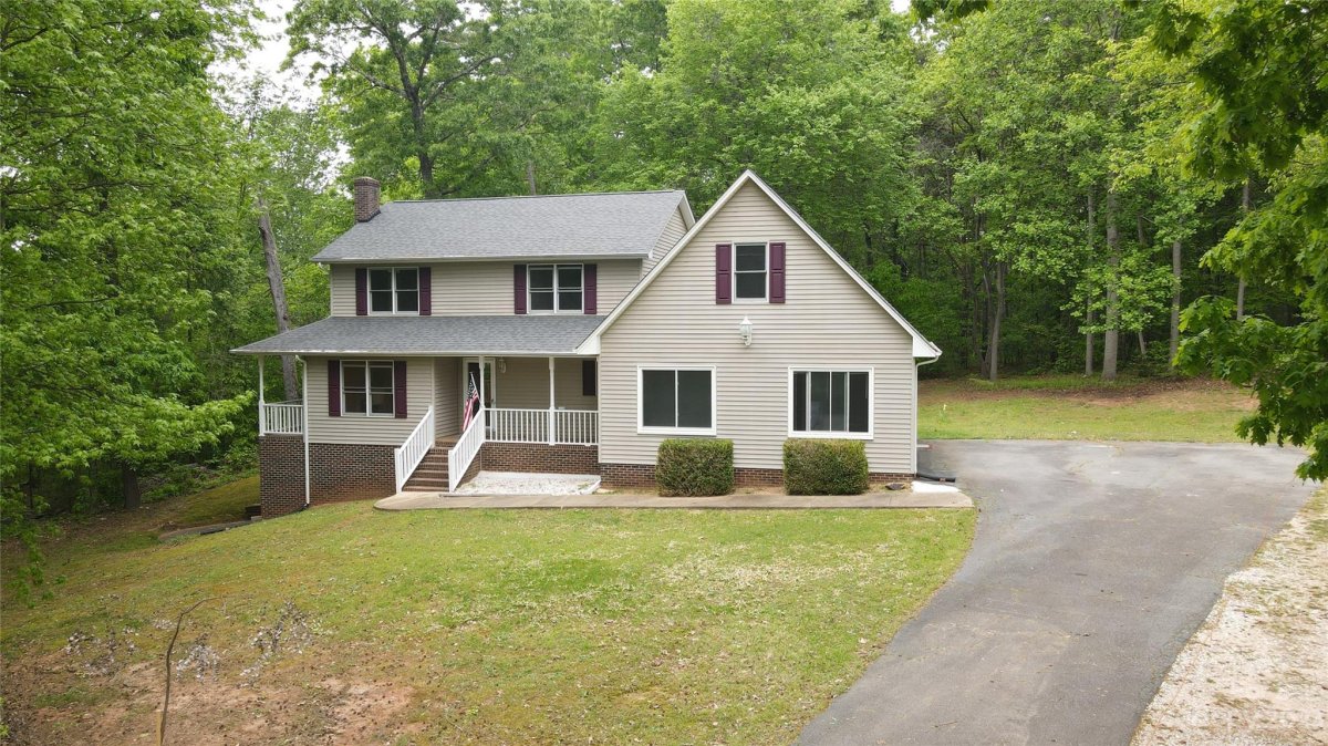 214 Olde Coach Lane