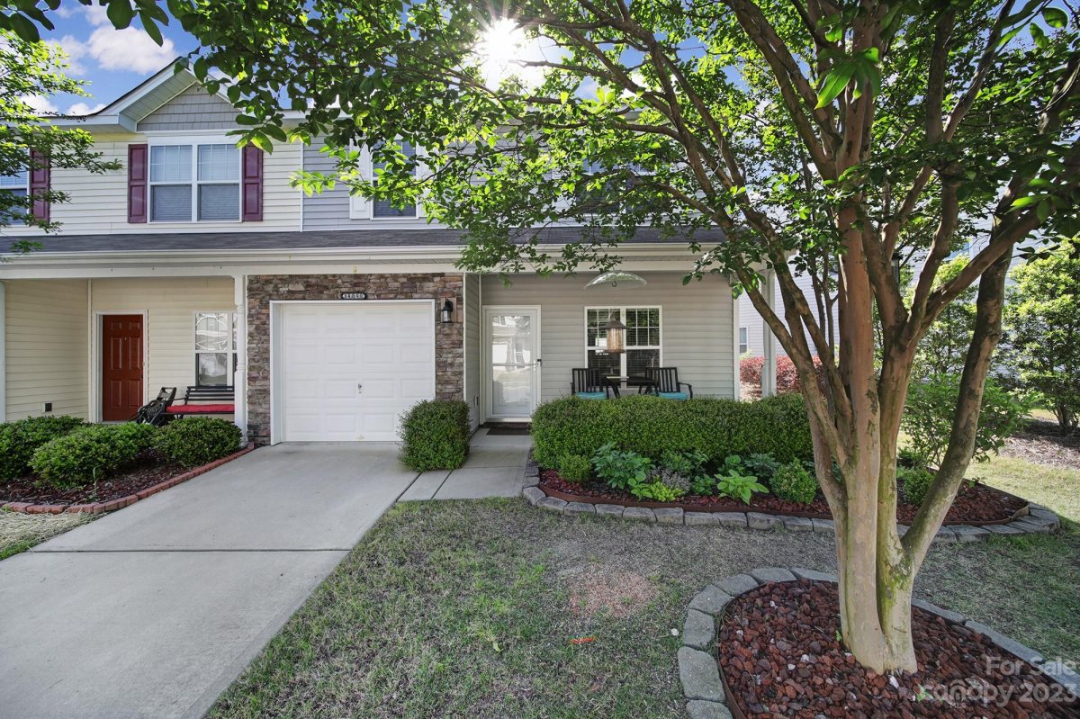 14040 Singleleaf Lane
