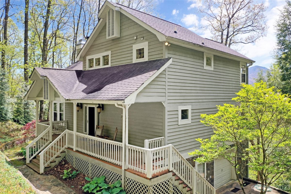 214 Honeysuckle Lane