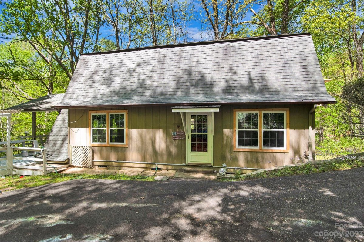 38 Ivy Lane