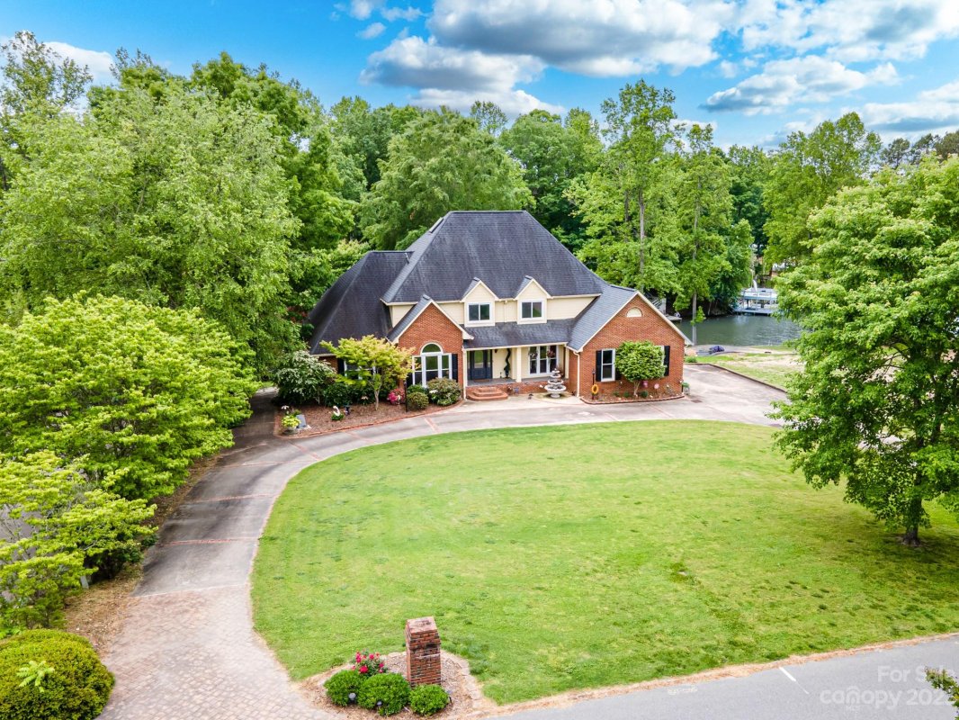 132 Quail Hollow Drive
