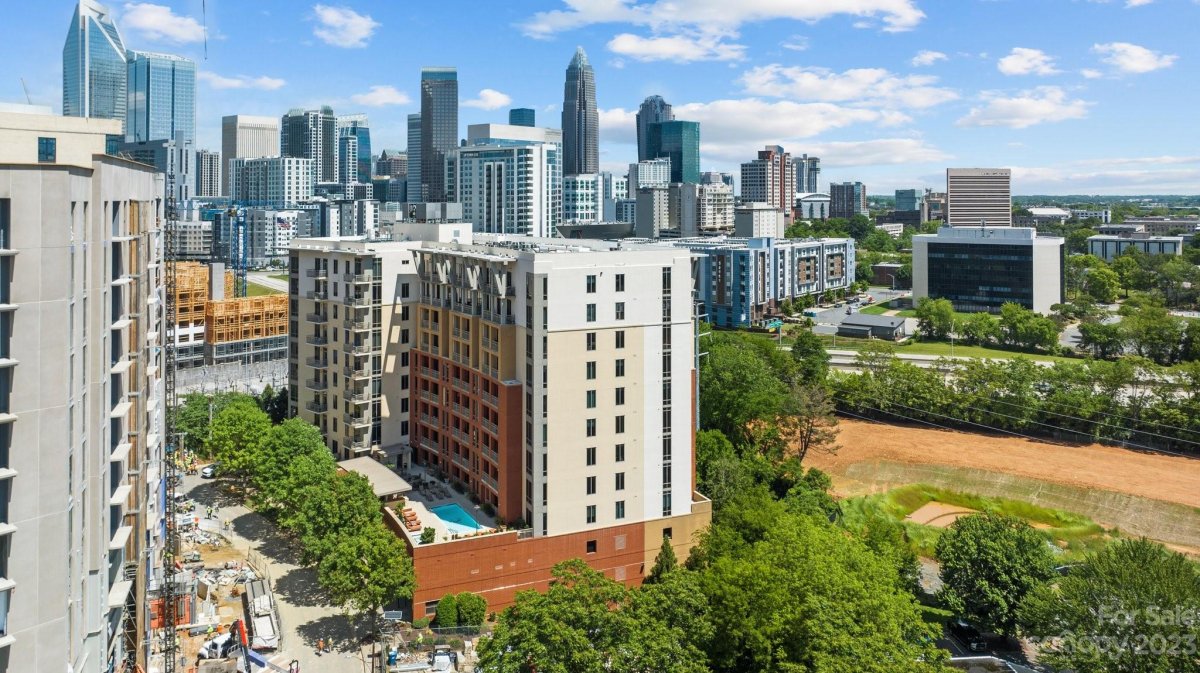 701 Royal Court 401
