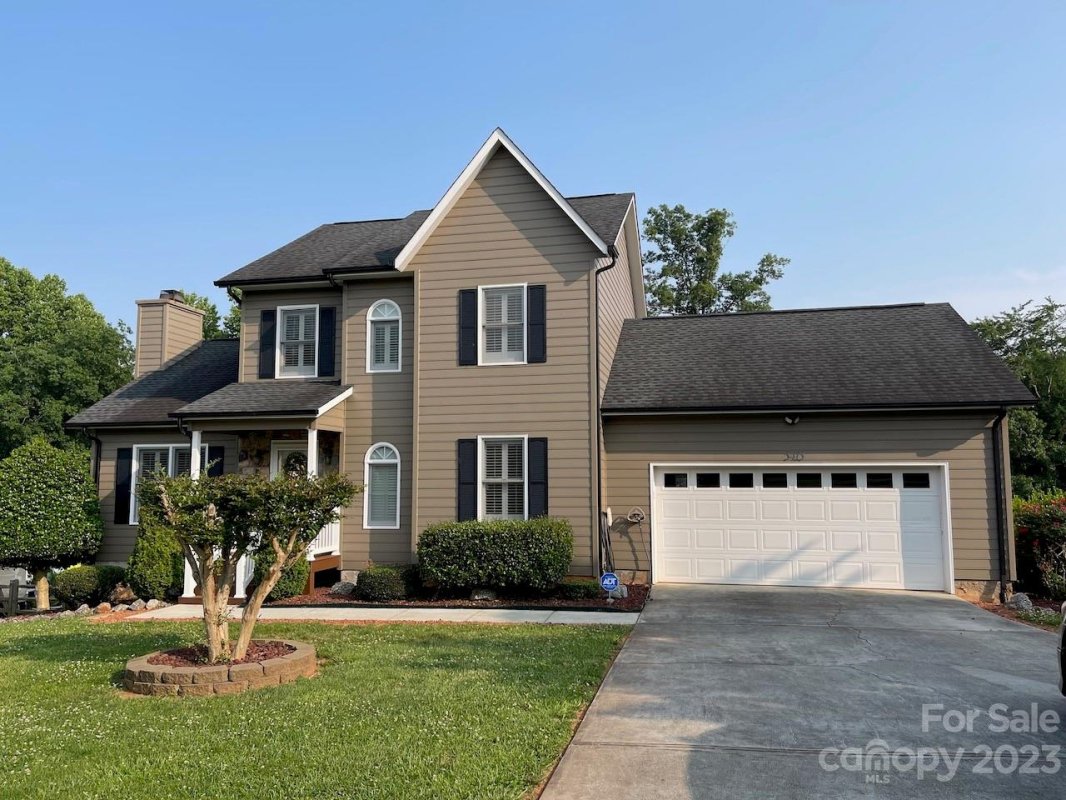 5415 Winding Oak Drive