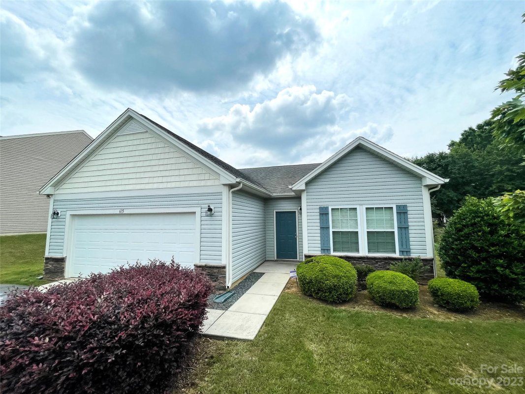 615 Smokehouse Lane