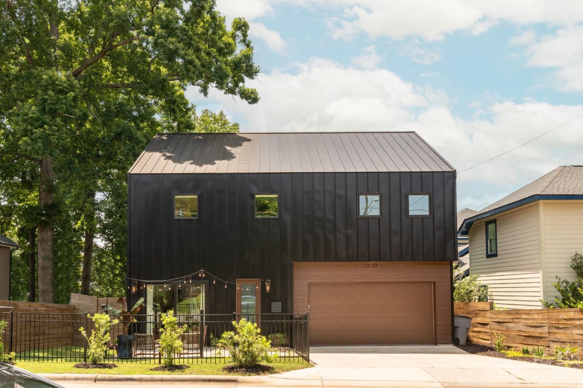 2107 W Trade Street