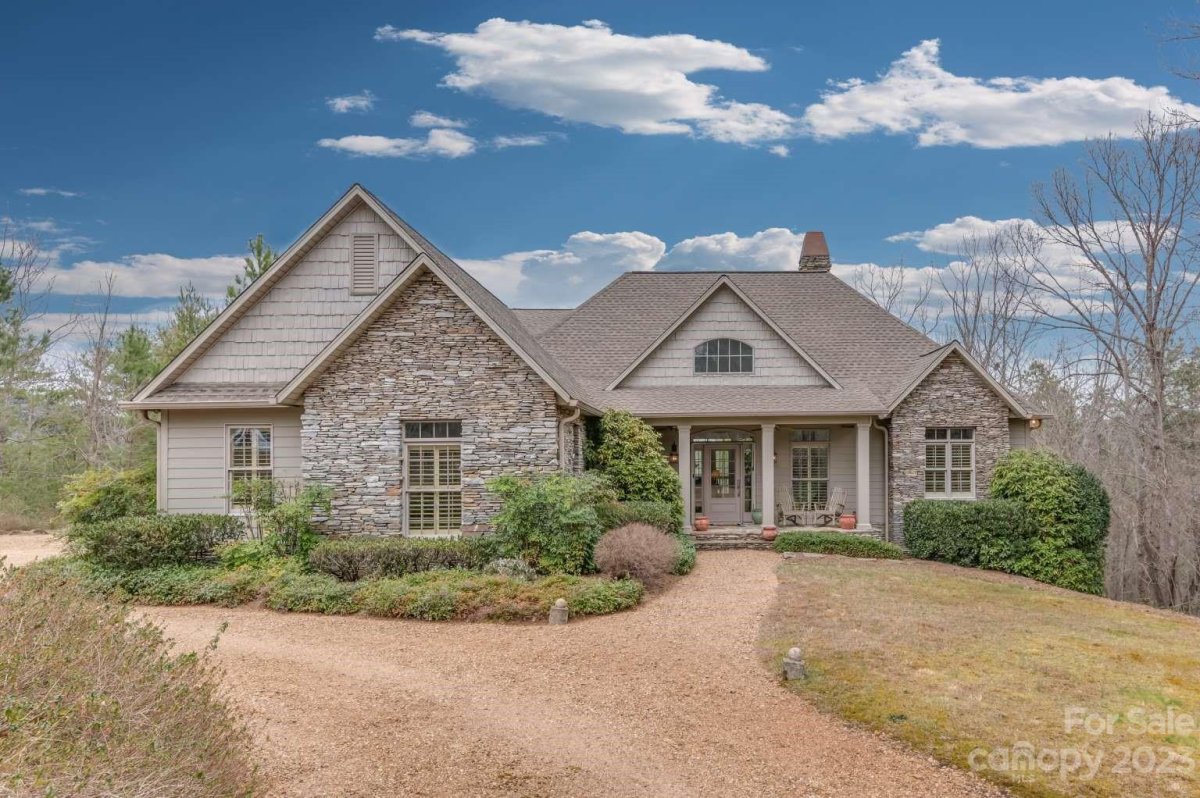 4123 Lake Adger Parkway