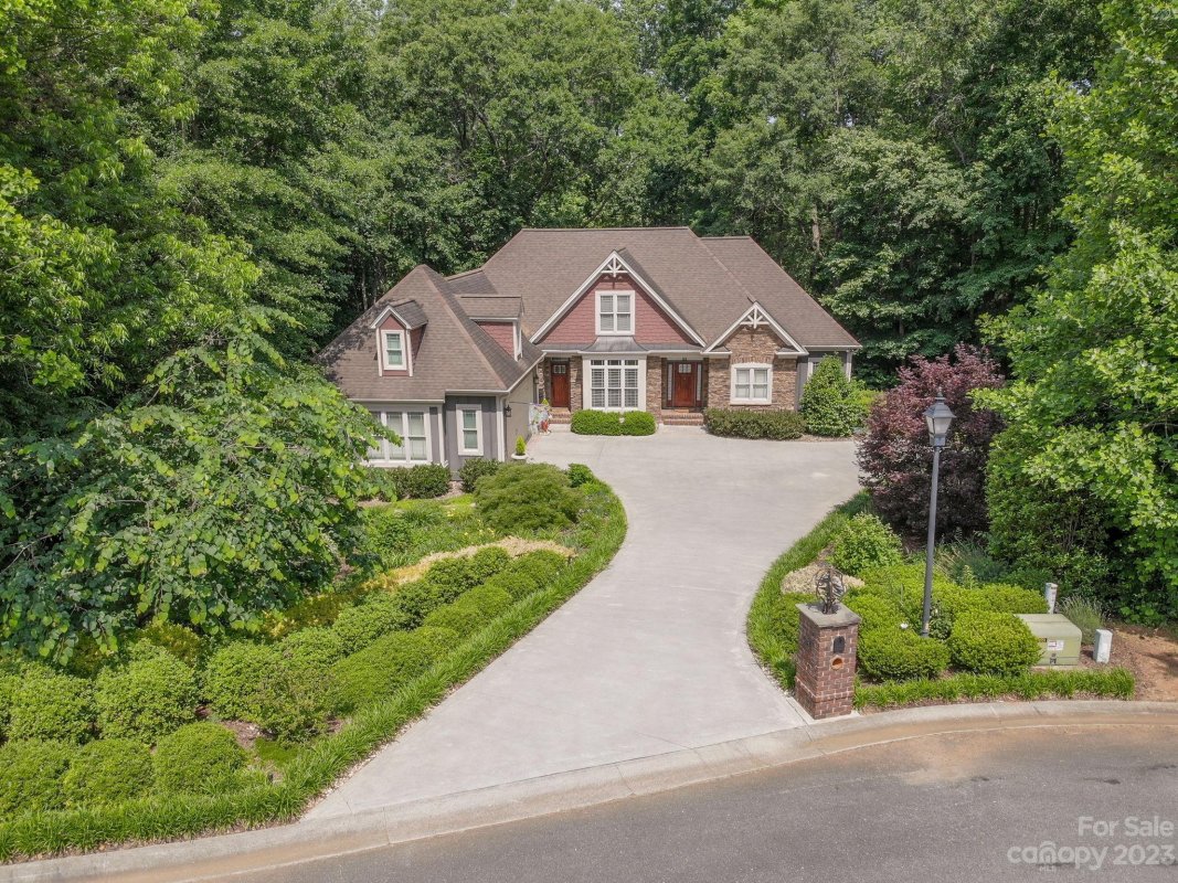 402 Yorkfield Drive