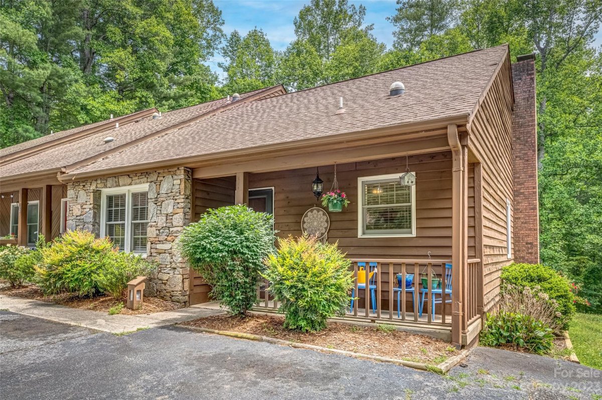 2 S Calico Lane 404