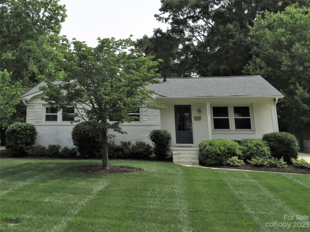 3821 Topsfield Road