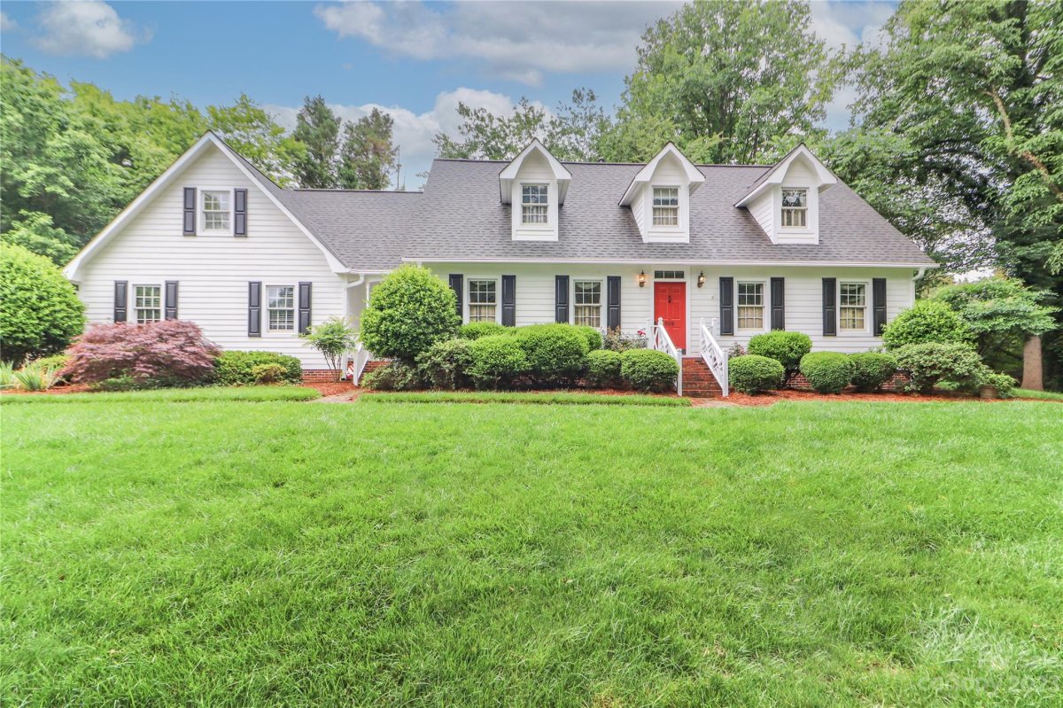 906 Argyle Court