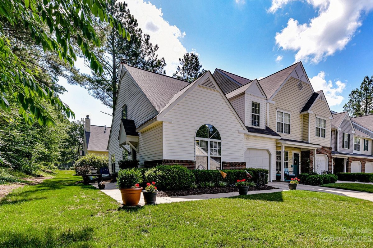 4570 Antelope Lane