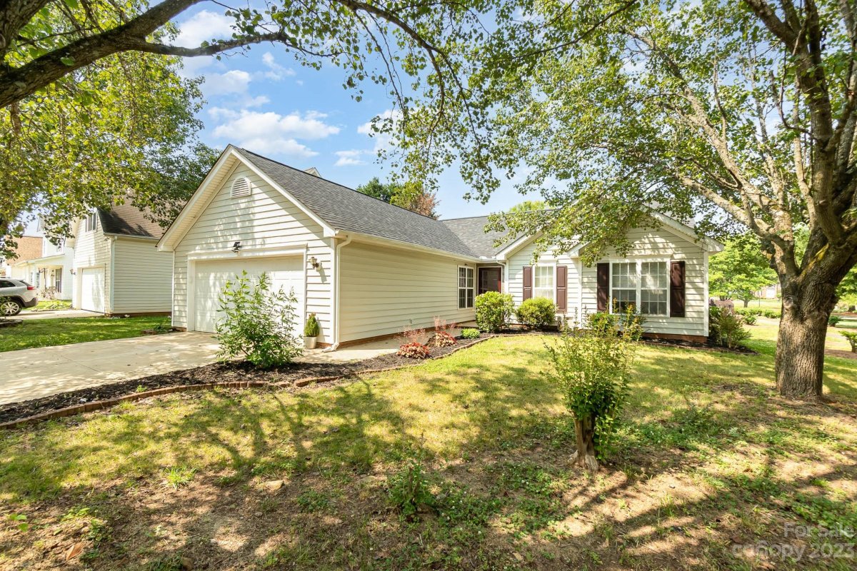 7414 Sparkleberry Drive