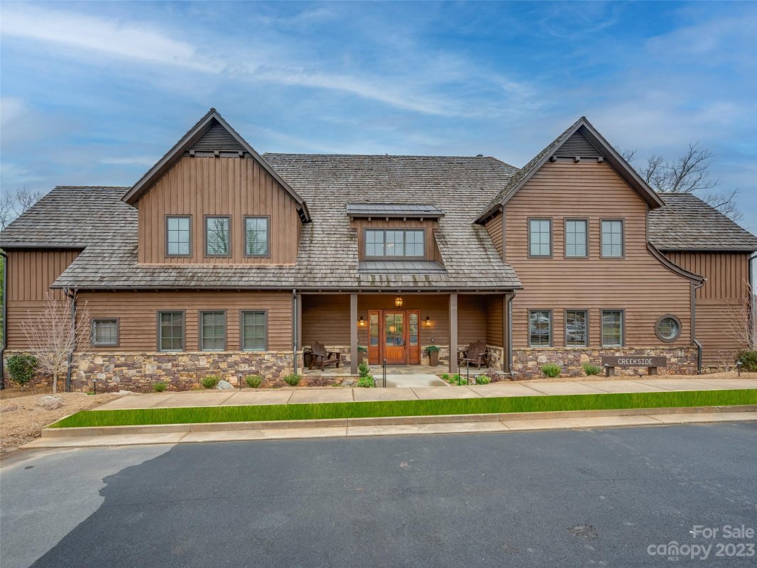 275 Clubhouse Lane C-101