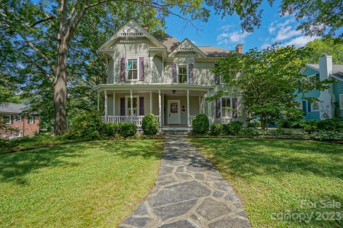 90 Grove Avenue