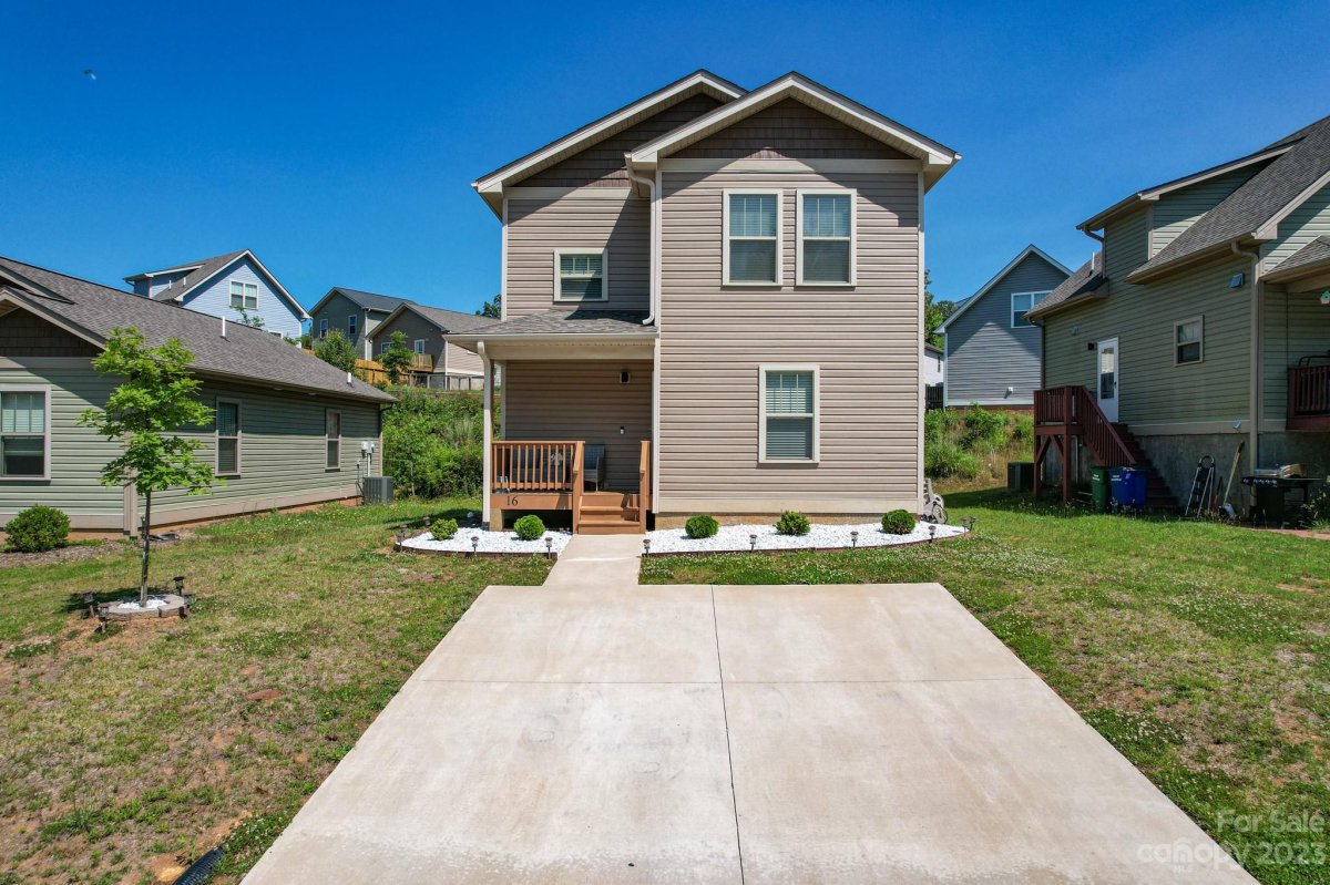 16 Lillie Farm Lane