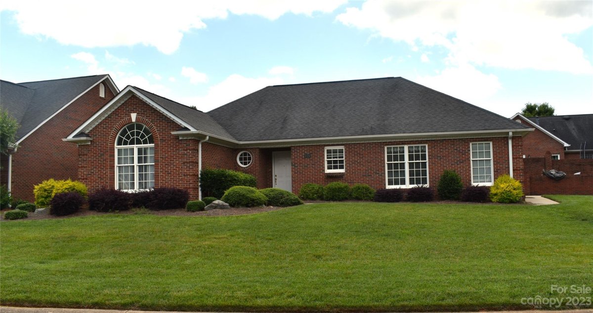 2112 Water Oak Lane