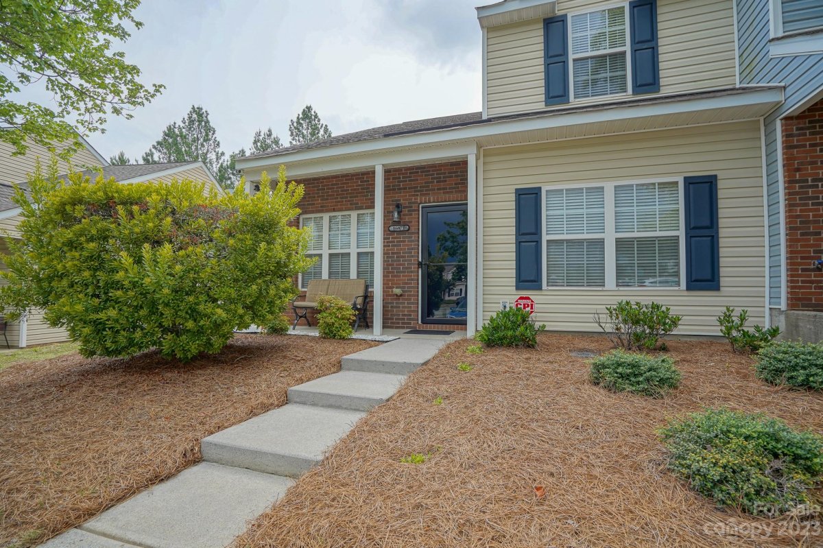 16871 Greenlawn Hills Court