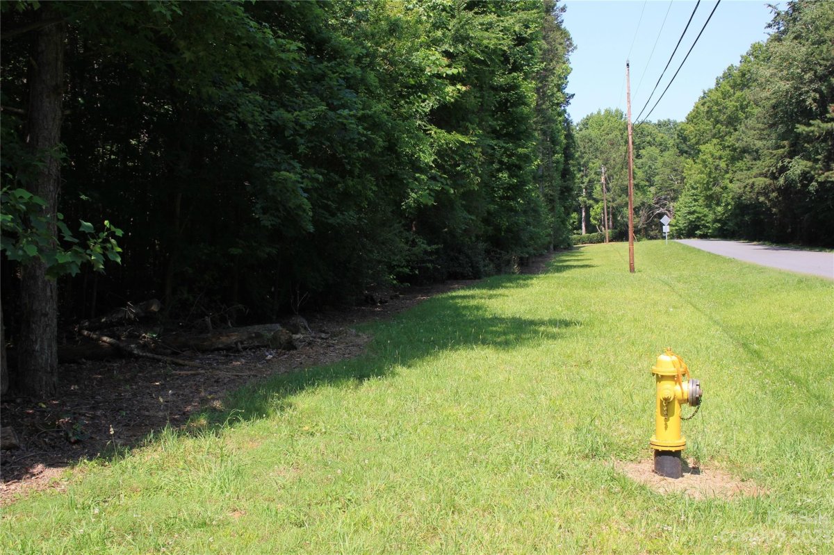Na Hickory Drive