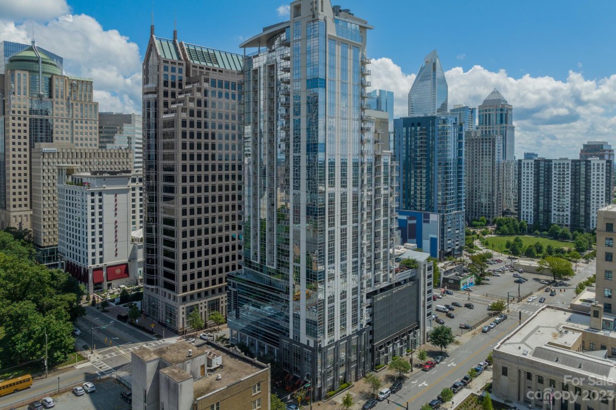 333 W Trade Street 500