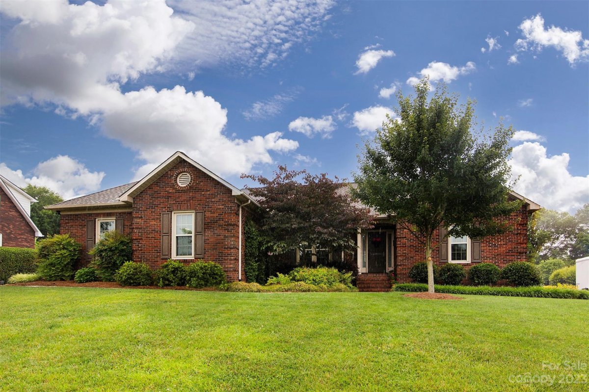 8213 Deer Drive