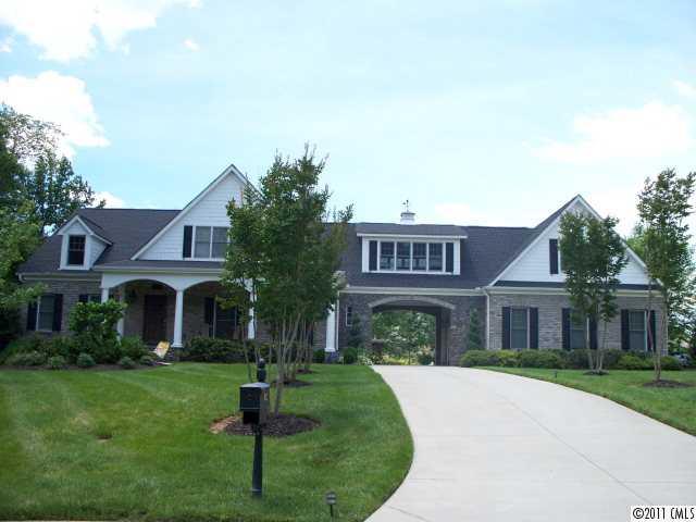 305 Muirfield Way