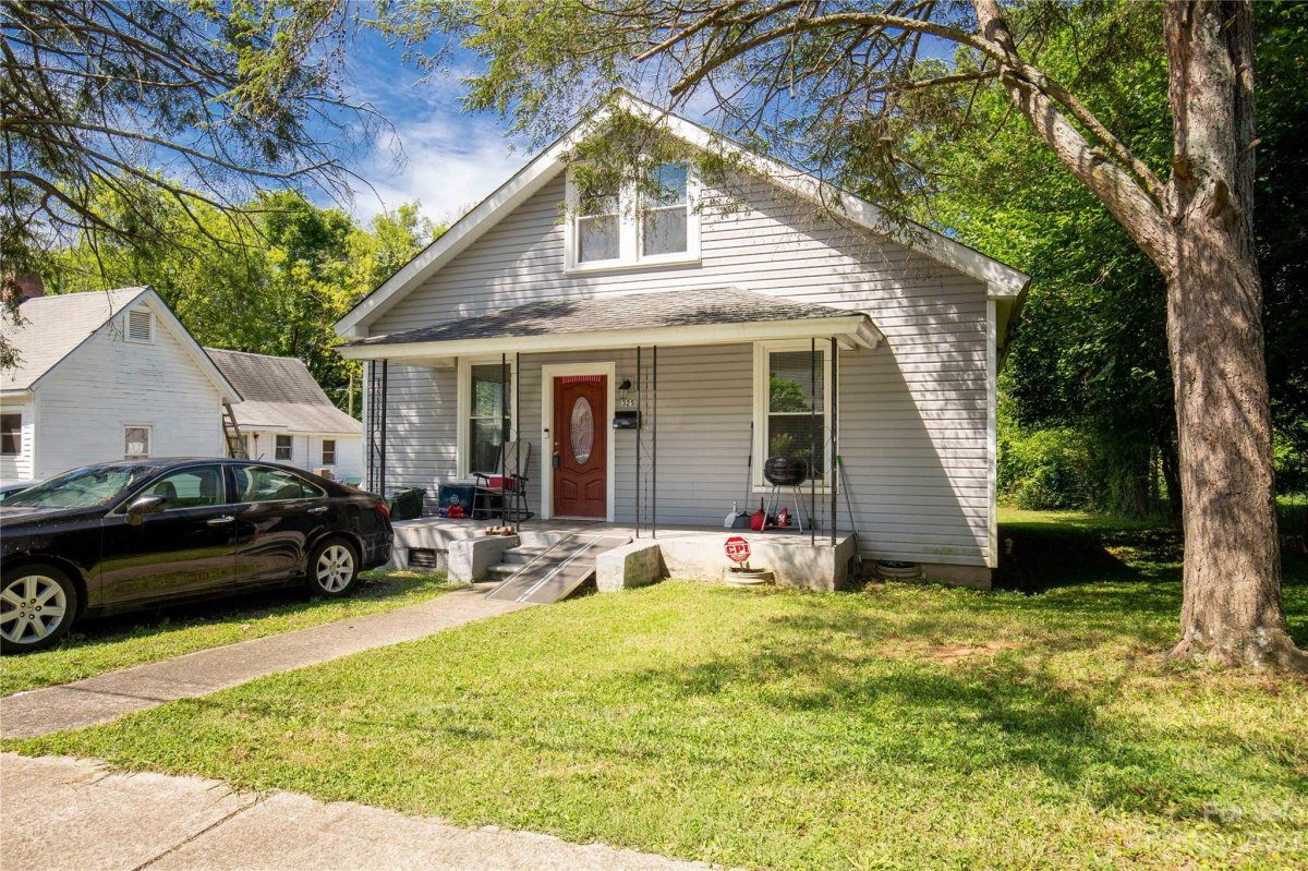 325 Long Street