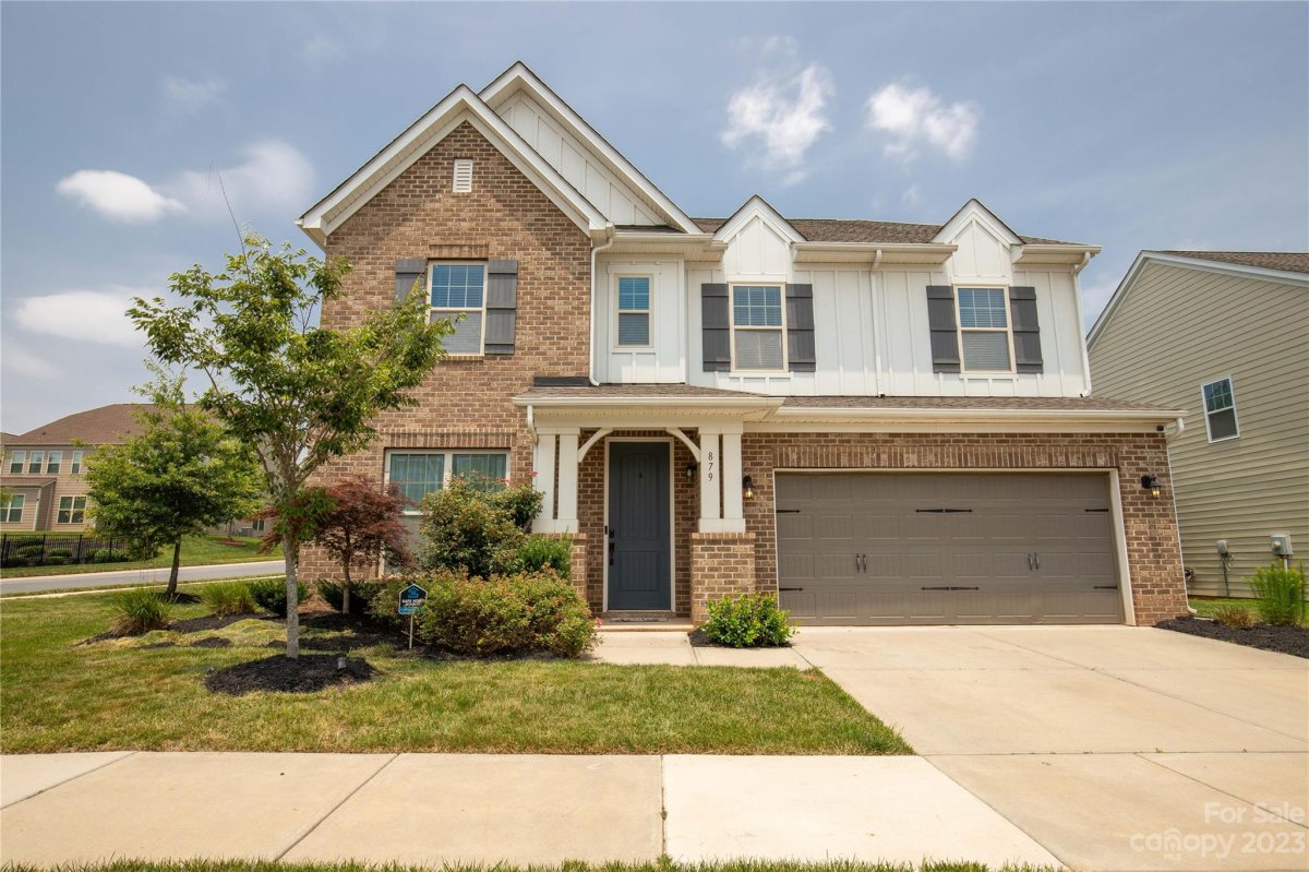 879 Pecan Tree Lane