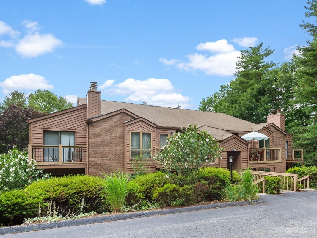 25 Ravencroft Lane