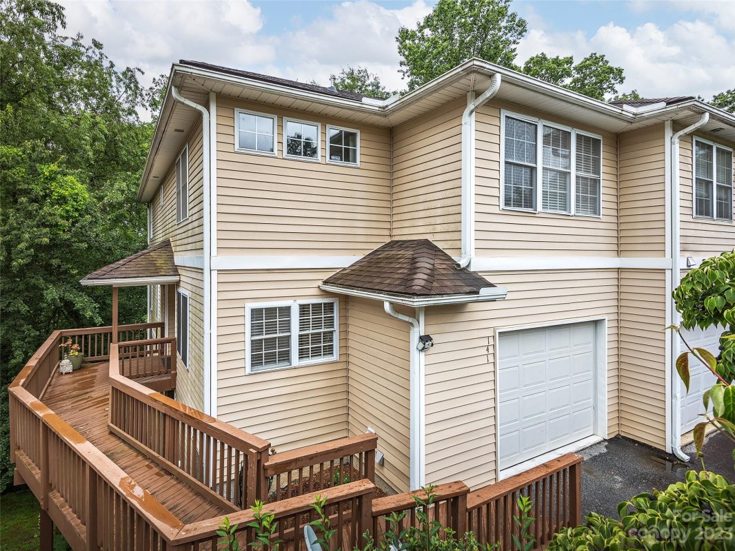 141 Farm Lane