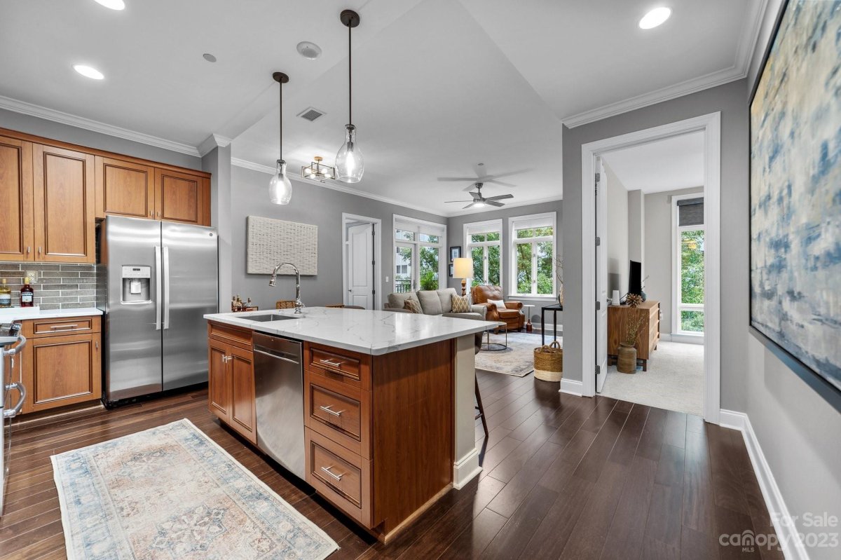 230 S Tryon Street 506