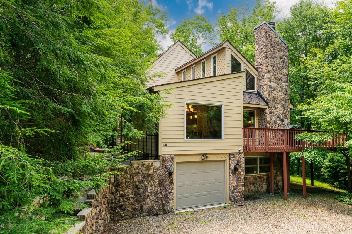 40 Maplewood Drive