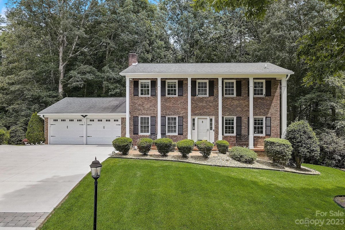 172 Haywood Knolls Drive