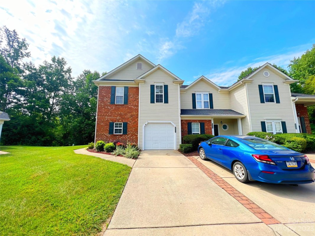 8917 Cinnabay Drive