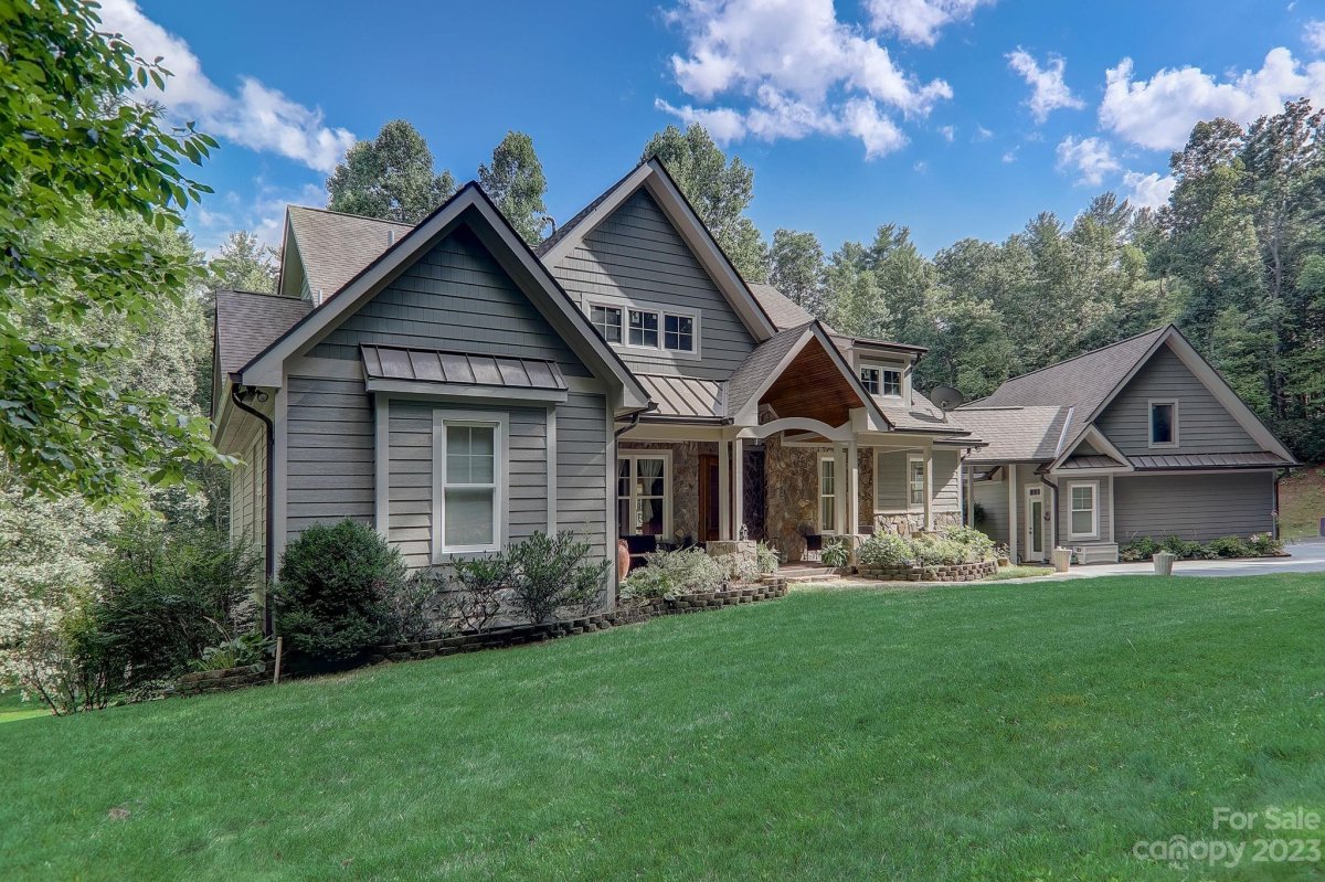 111 Hosta Lane