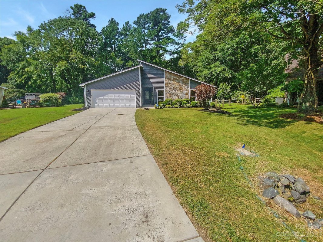 7160 Moss Point Drive