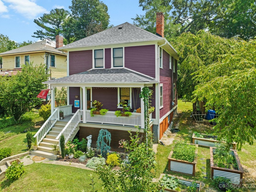 128 Mount Clare Avenue
