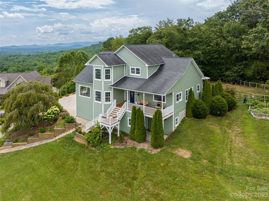 35 Clear Vista Drive