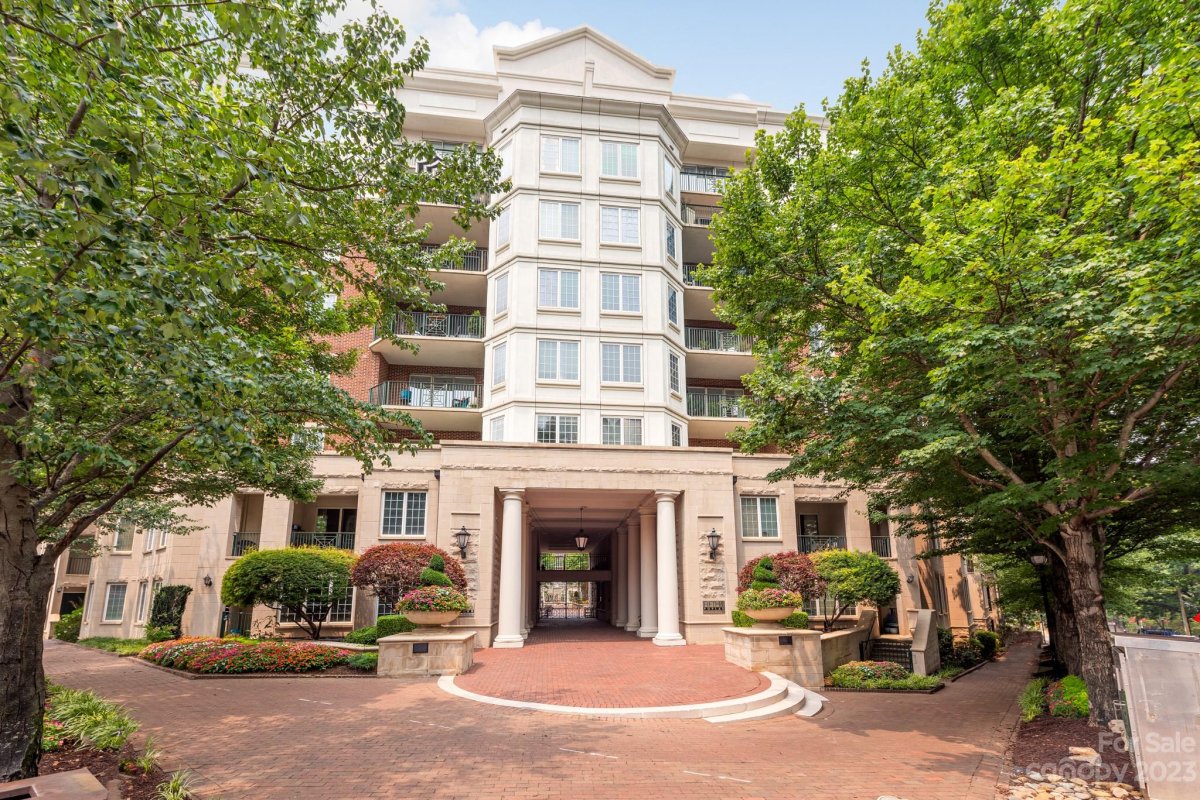 300 W 5th Street 501