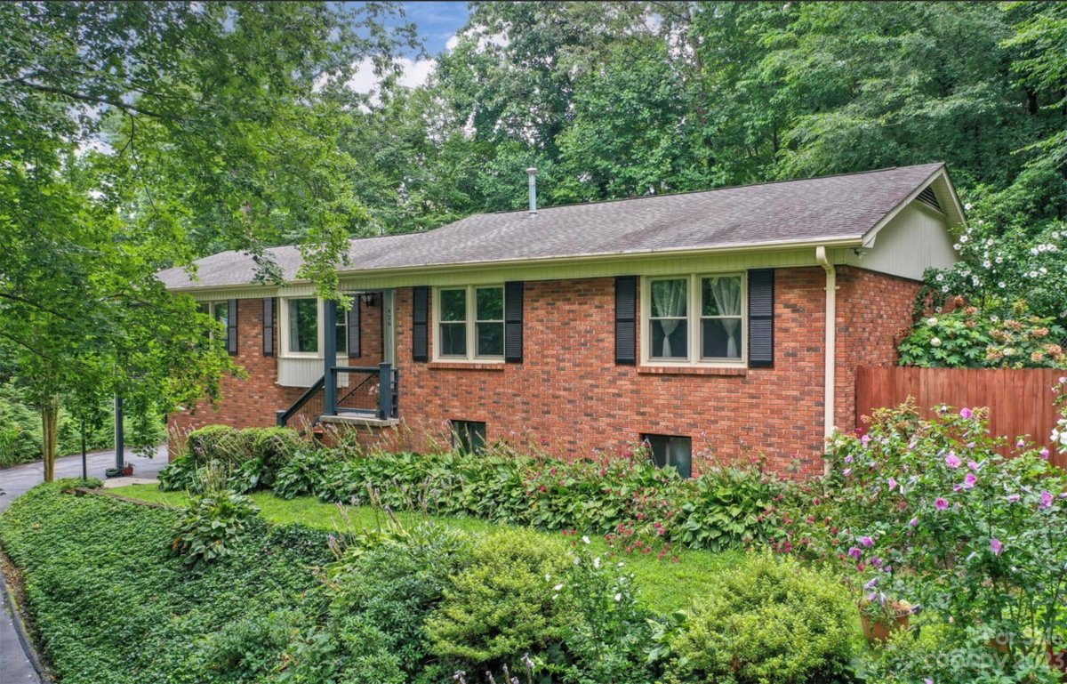 426 Deerhaven Lane