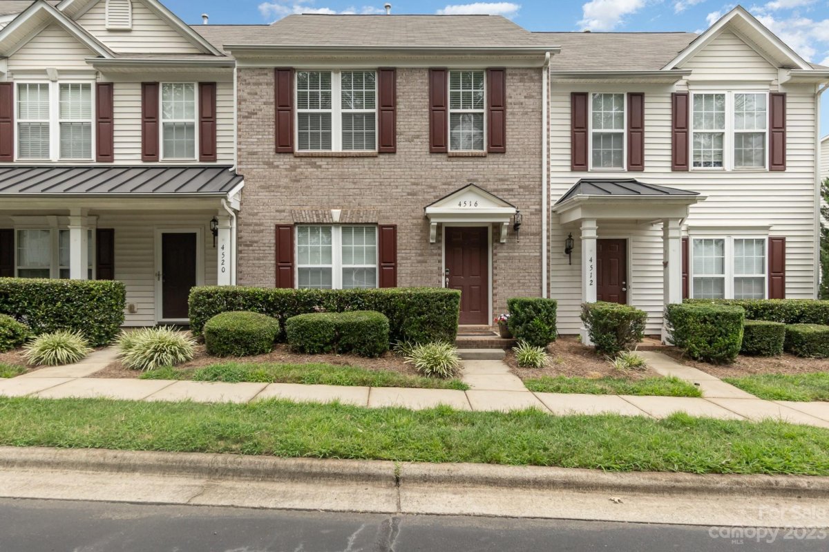 4516 Forestridge Commons Drive