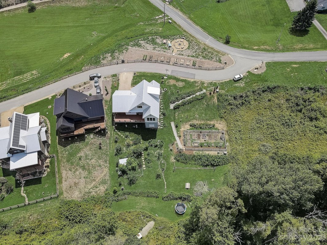 208 Westridge Farm Road 5