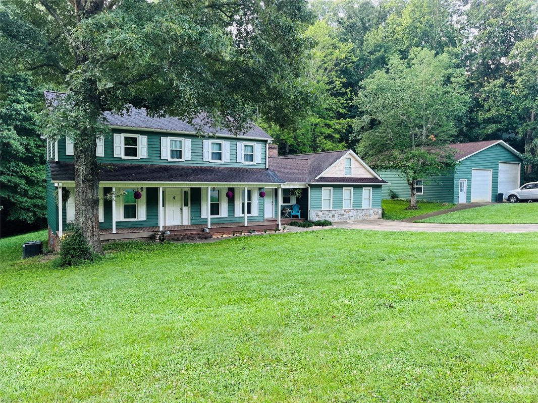 84 Lakeview Drive