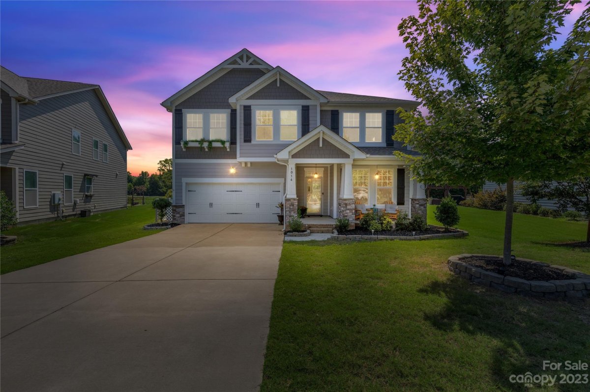 1014 Doughton Lane