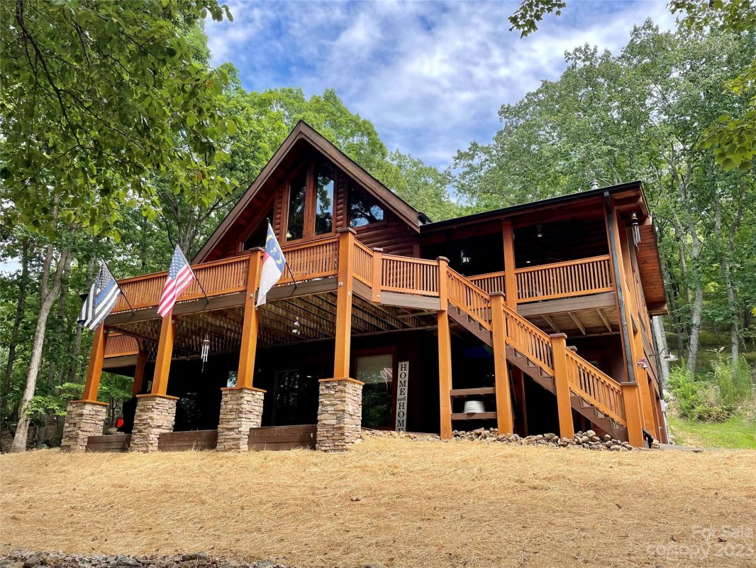 251 Pinnacle Trail